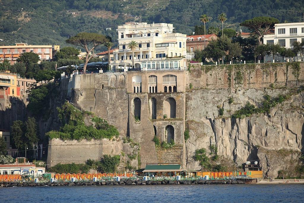 Villa La Terrazza Suites Sorrento Exterior photo